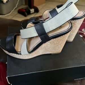Splendid women’s Criss Cross Strappy Sandals in Black and Beige Sz 8 New